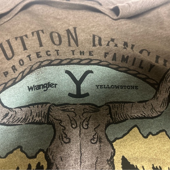 Yellowstone Dutton ranch tshirt - Picture 6 of 6
